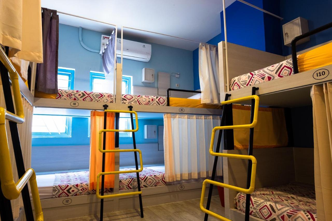 Albergue Mel'S Dorm Yakarta Exterior foto