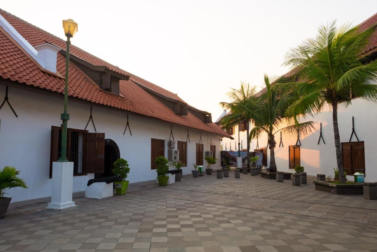 Albergue Mel'S Dorm Yakarta Exterior foto