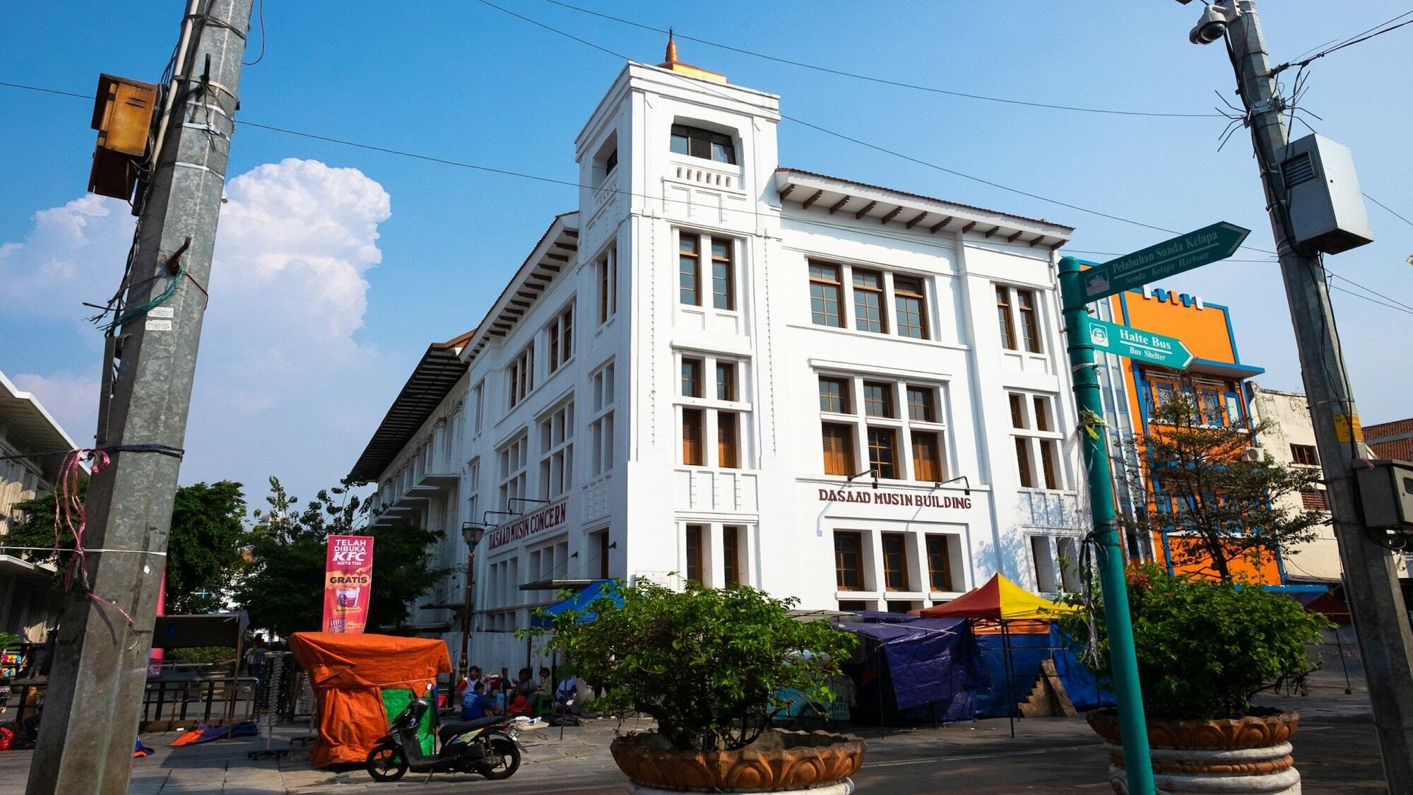 Albergue Mel'S Dorm Yakarta Exterior foto